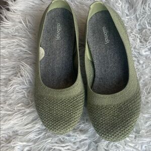 Allbirds Women's Olive Green Flats